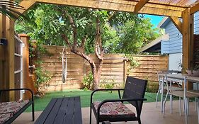 Coquet Appartement A 50 M Du Lagon